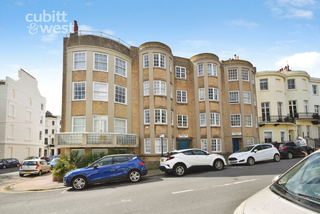 Property photo 1 of 8 External