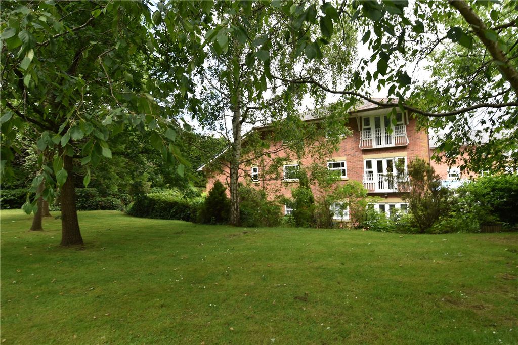 Property photo 1 of 29 Picture No. 03