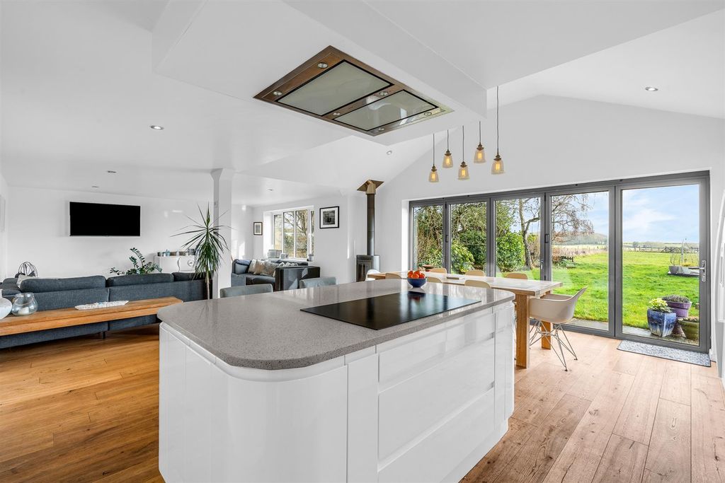 Property photo 3 of 28 Internal-4.Jpg