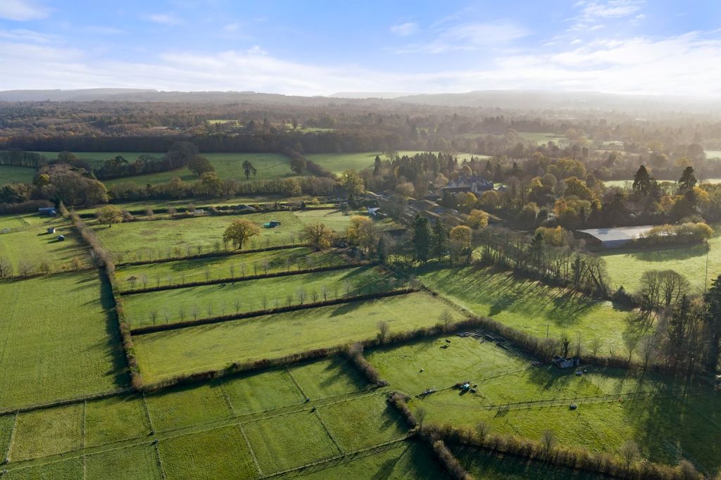Property photo 3 of 24 Fields