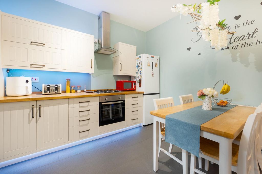 Property photo 2 of 13 Finished-7.Jpg