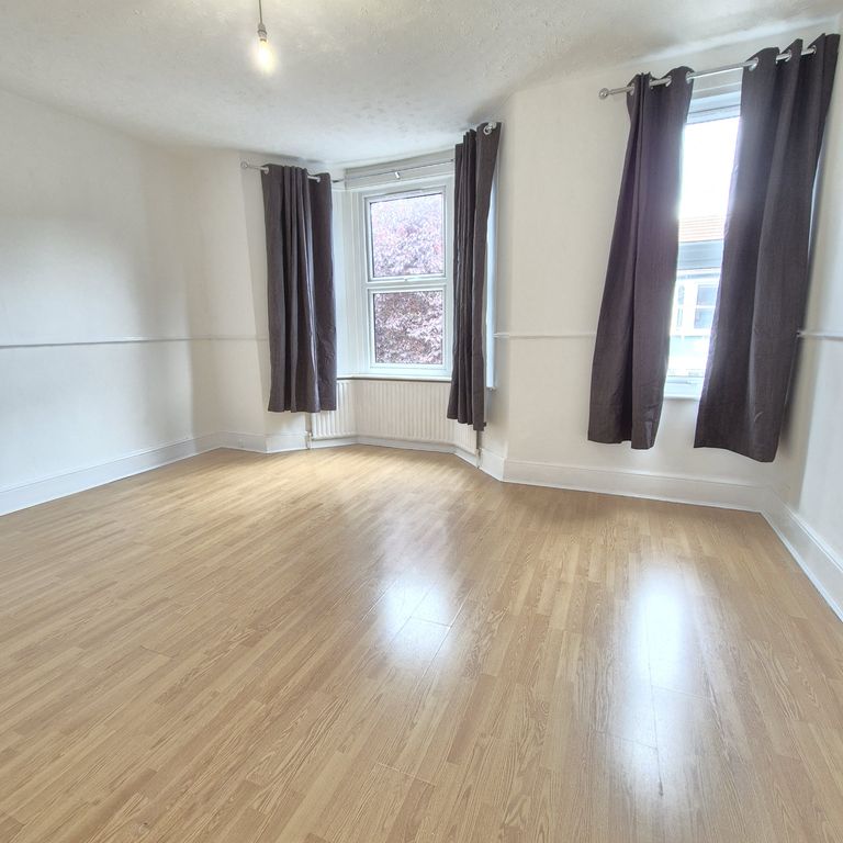 Property photo 3 of 8