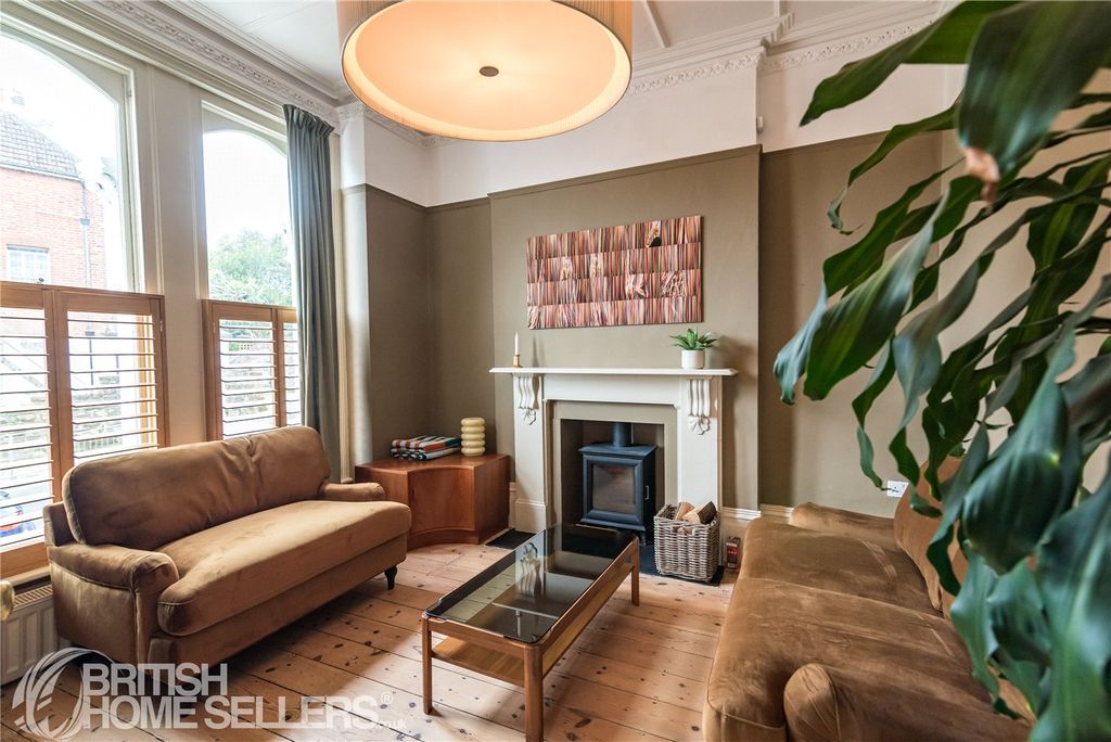 Property photo 2 of 19 Picture No. 08