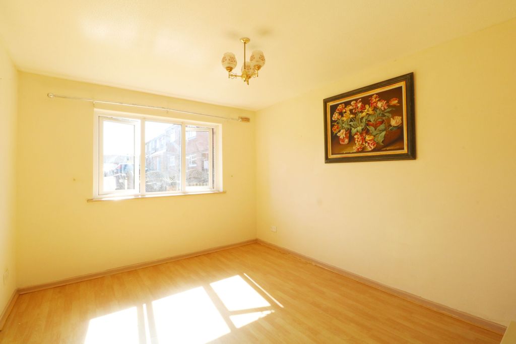 Property photo 3 of 12 Living Room