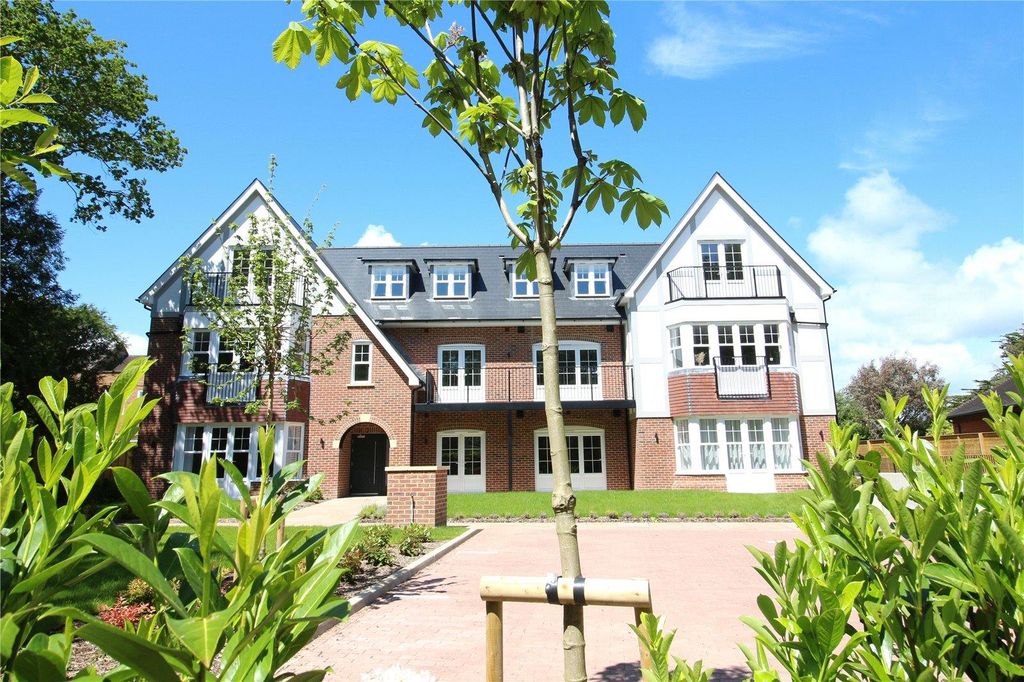Property photo 1 of 11 Frontage.Jpg