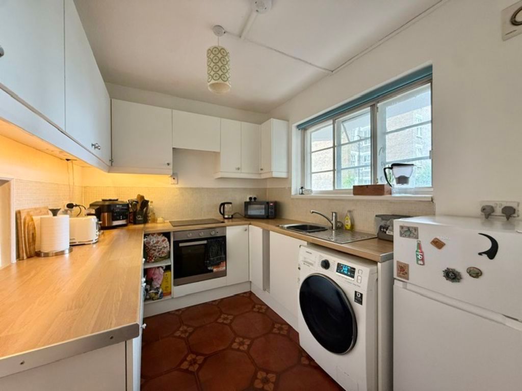 Property photo 3 of 9 Photo 1
