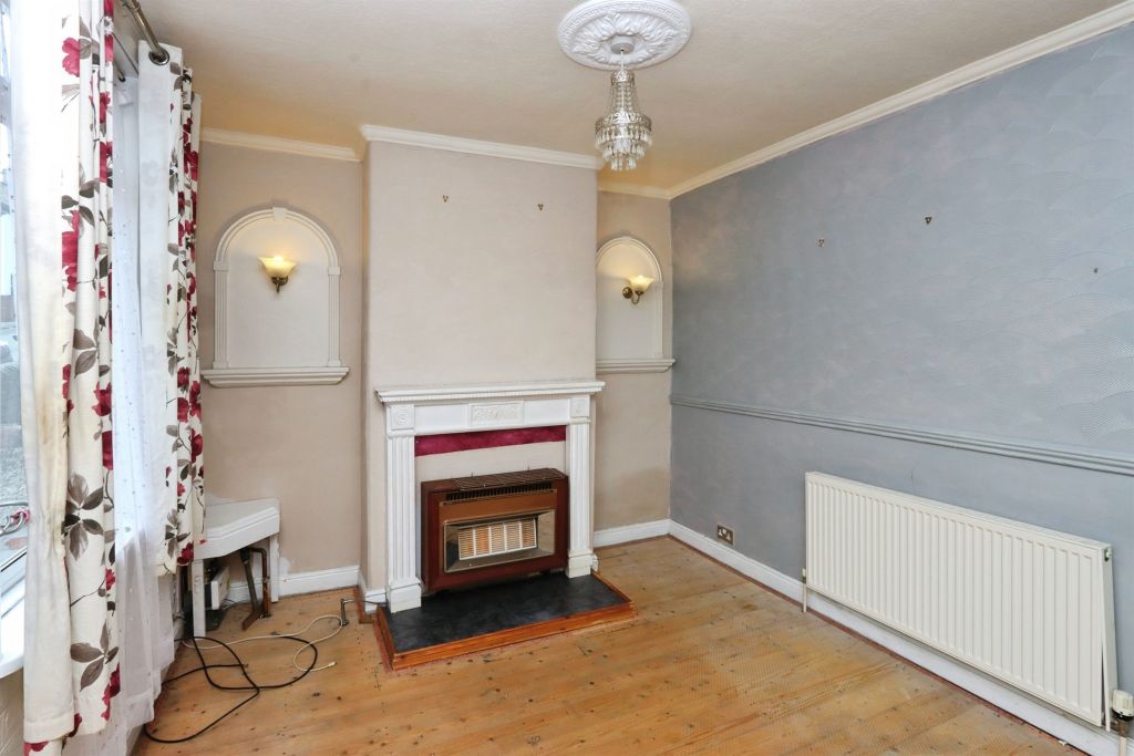 Property photo 3 of 18