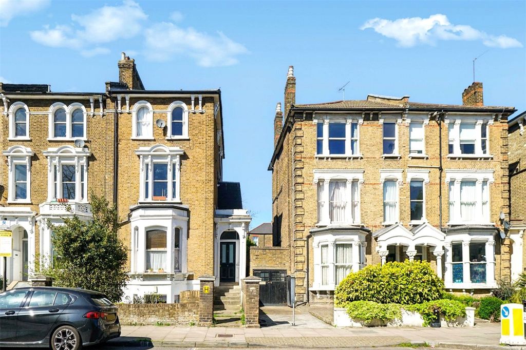 Property photo 3 of 16 Picture No. 06