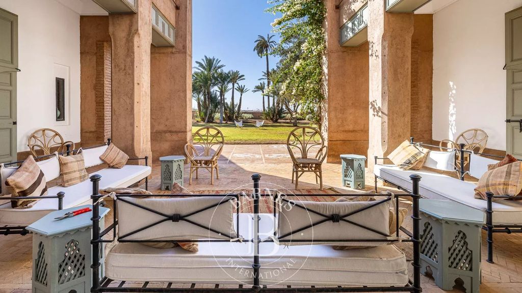 Property photo 1 of 32