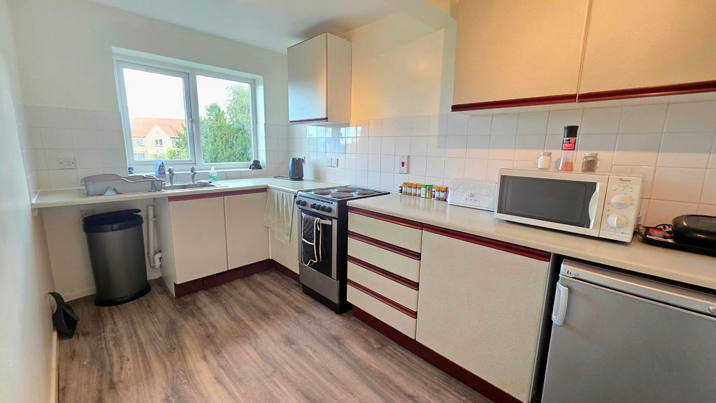 Property photo 2 of 7