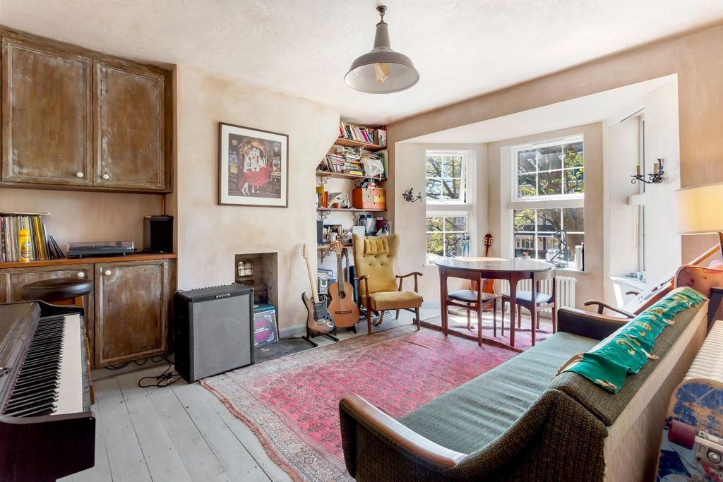 Property photo 1 of 15 Reception