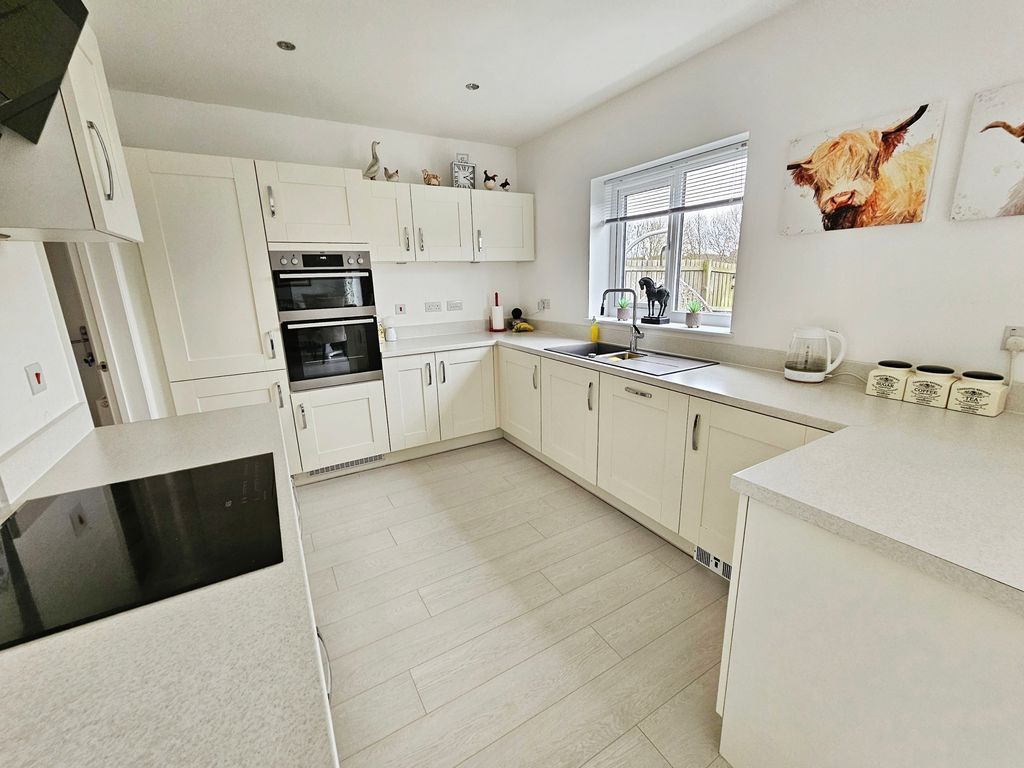 Property photo 2 of 17 Photo 18