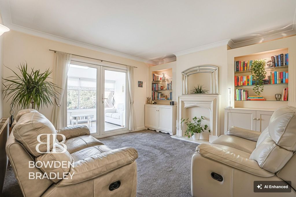 Property photo 3 of 20