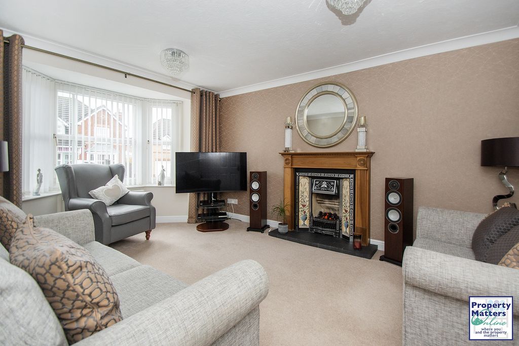 Property photo 3 of 31 Gallery