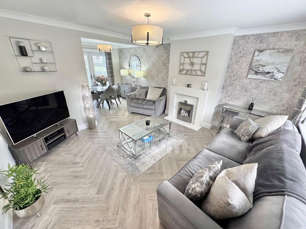Property photo 2 of 28 Broom Terrace Johnstone Lounge Image 3