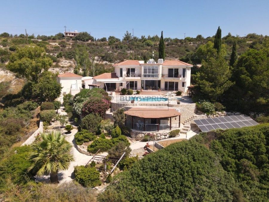 Property photo 1 of 69