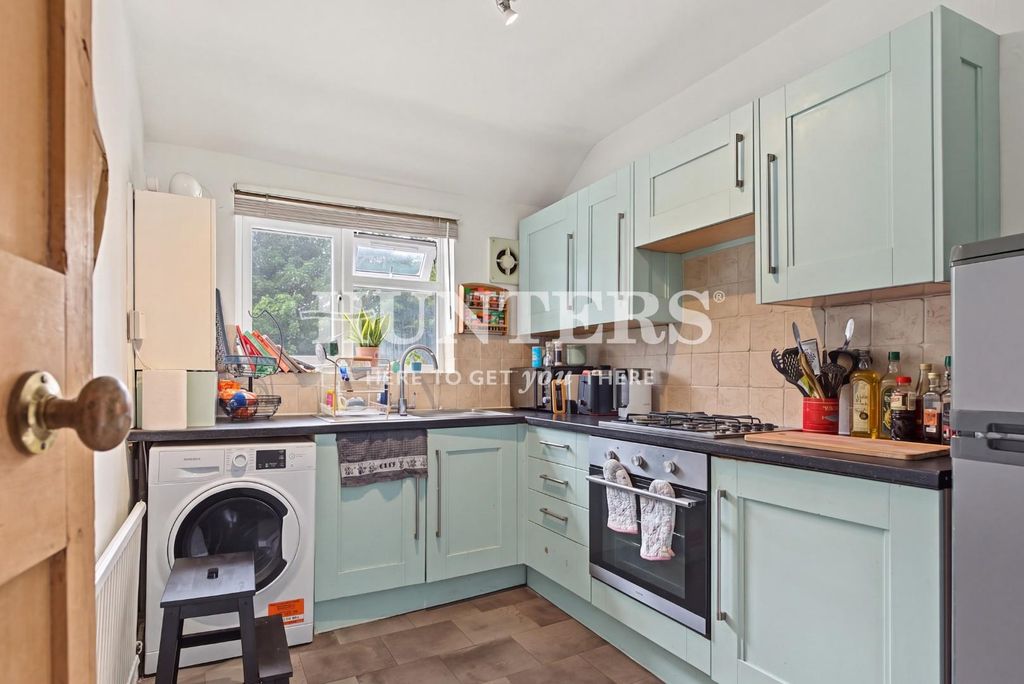 Property photo 3 of 8 Kitchen