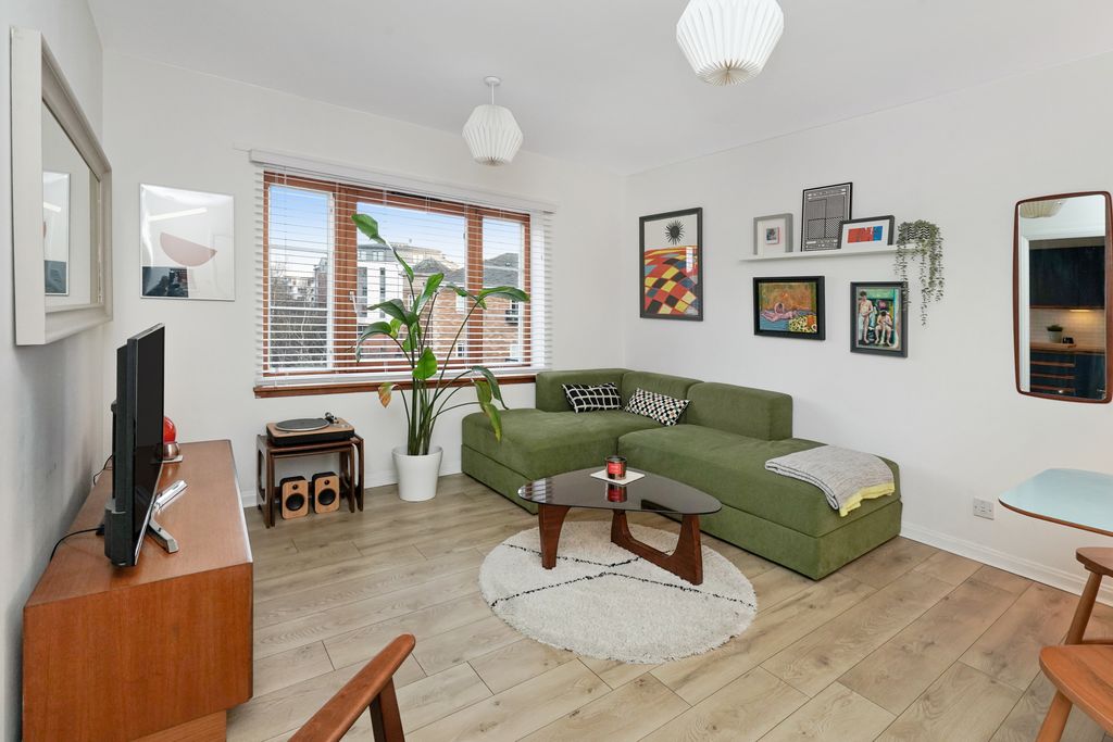 Property photo 2 of 21 Property Image 2