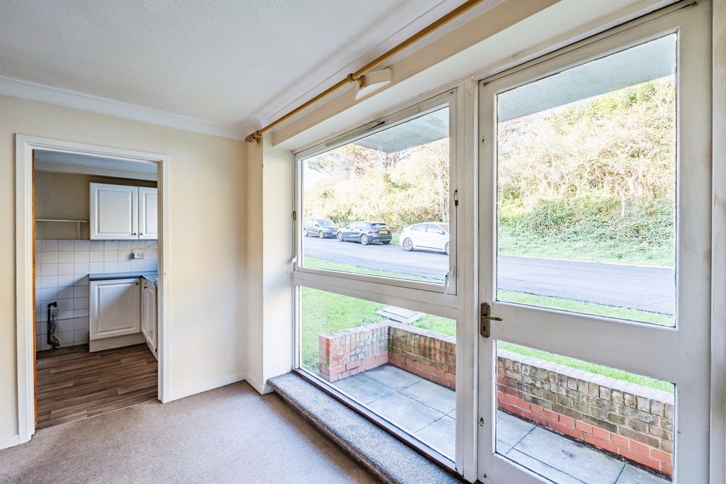 Property photo 3 of 13