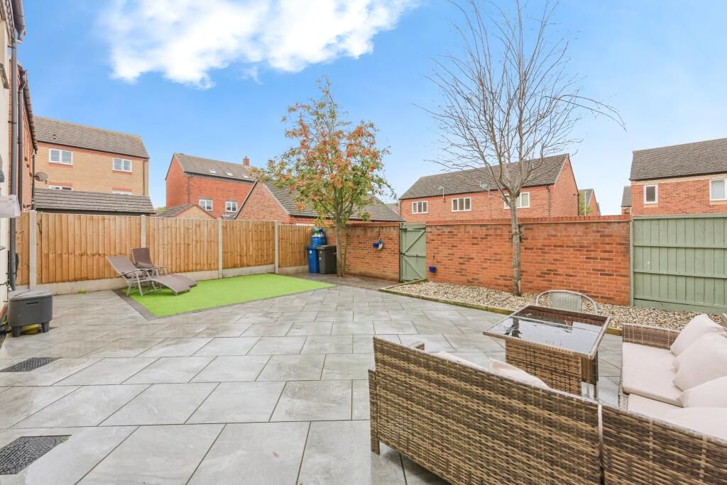 Property photo 2 of 21
