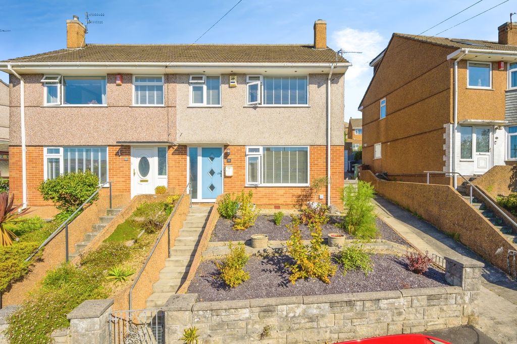 Property photo 1 of 18 Photo