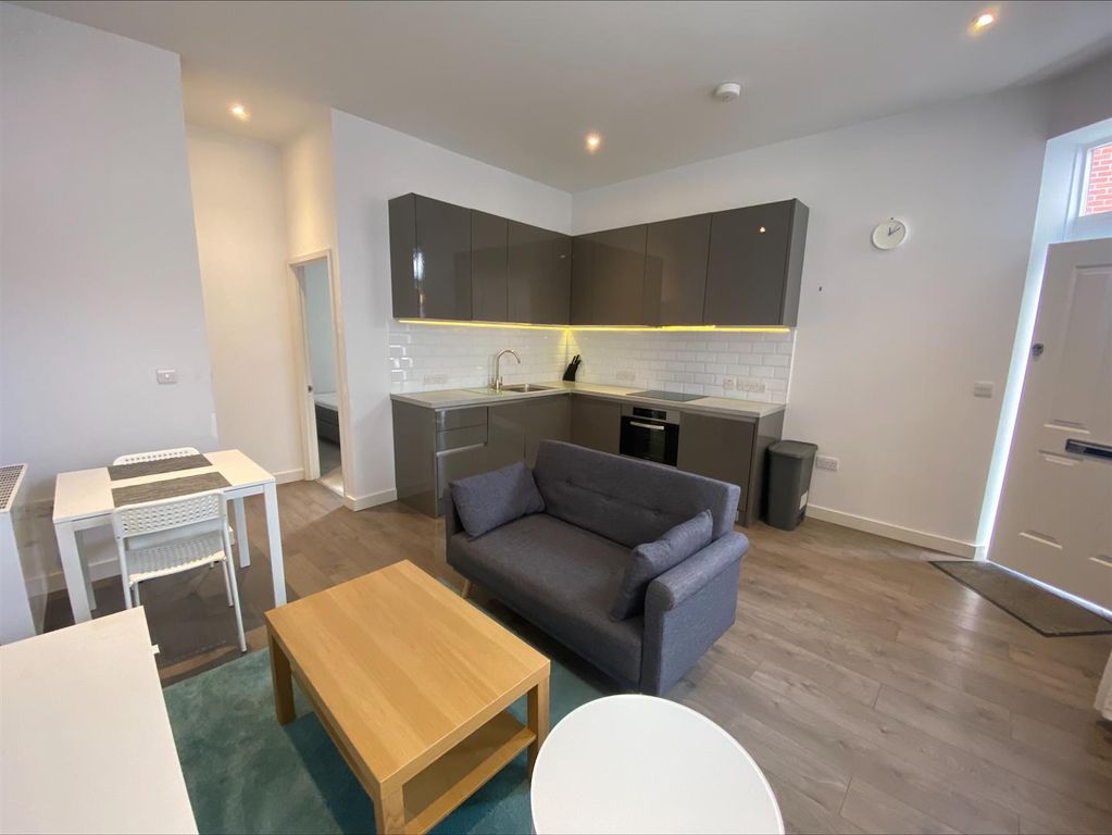 Property photo 3 of 5 Kitchen/Lounge 1.2