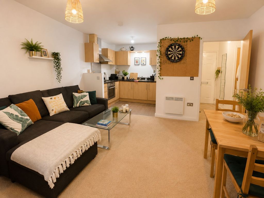 Property photo 2 of 8
