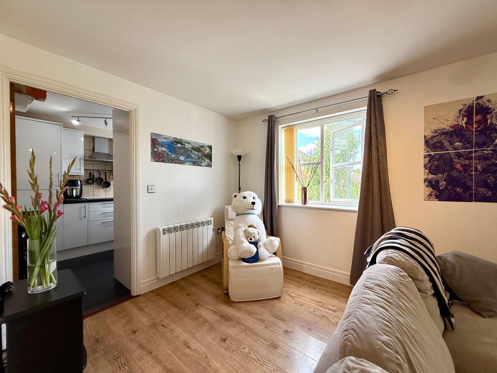 Property photo 3 of 14