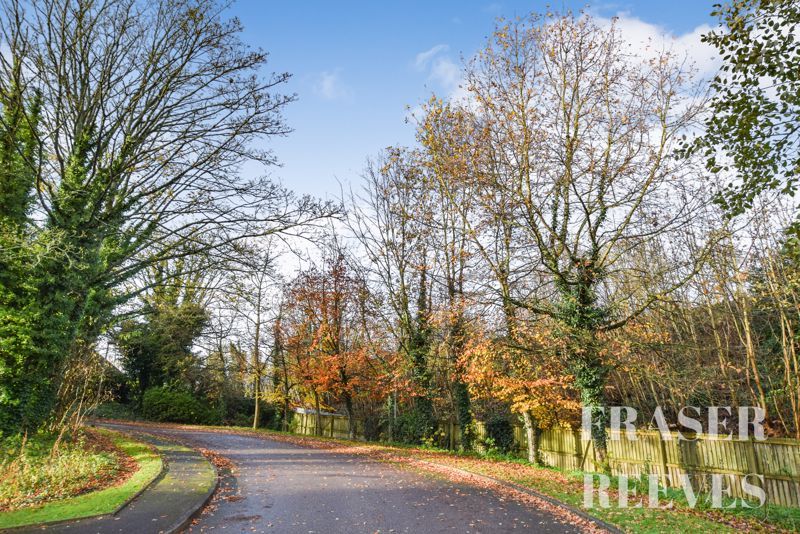 Property photo 3 of 19 Cheshire Close