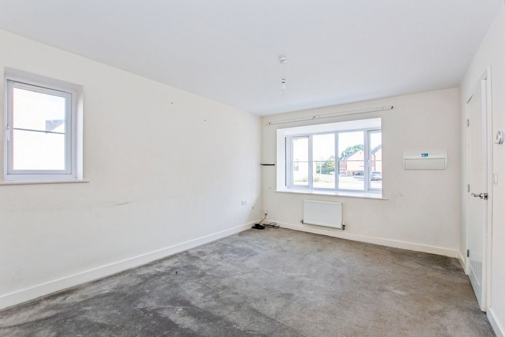Property photo 3 of 13 Pbox-Img.Jpg