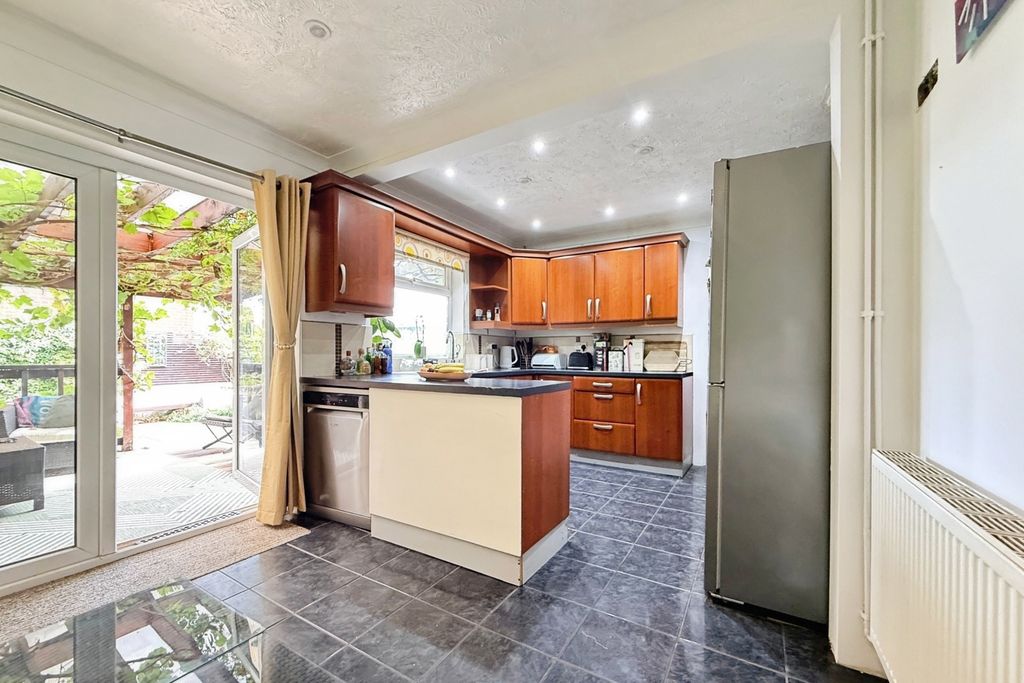 Property photo 3 of 15 Pbox-Img.Jpg