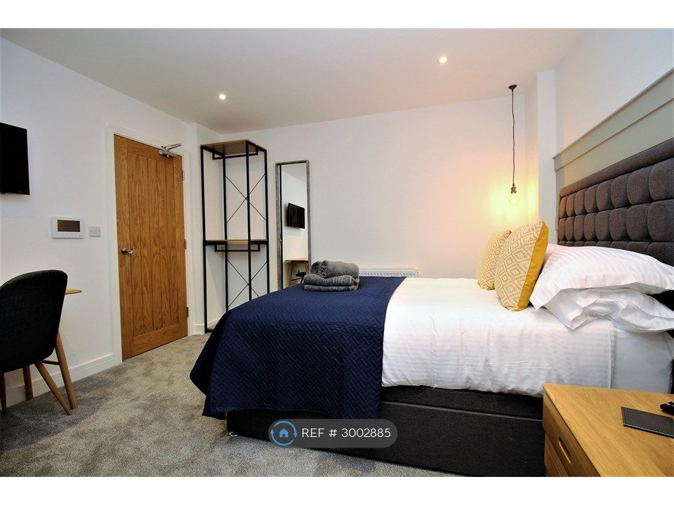 Property photo 3 of 9 Room 2 Paddington Hall