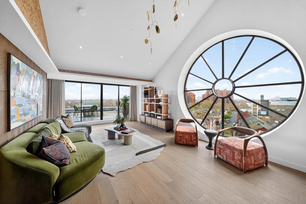 Property photo 1 of 28 Picture No. 21