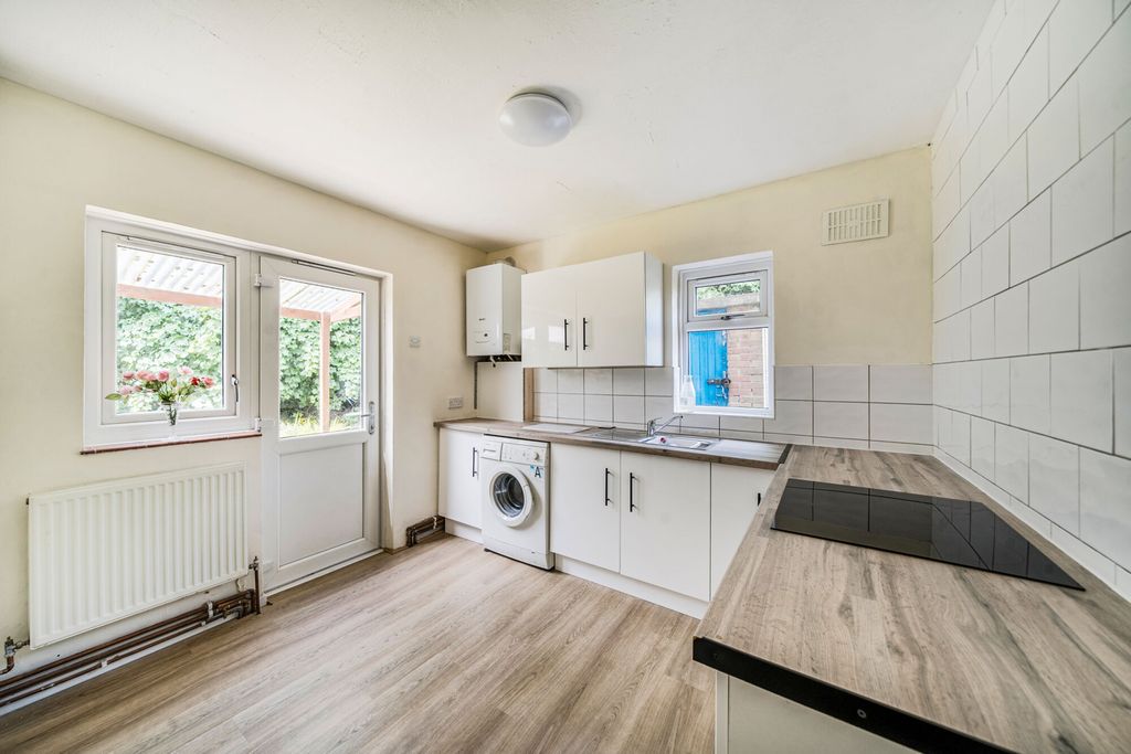Property photo 2 of 21 1329202-4-687E4F5...