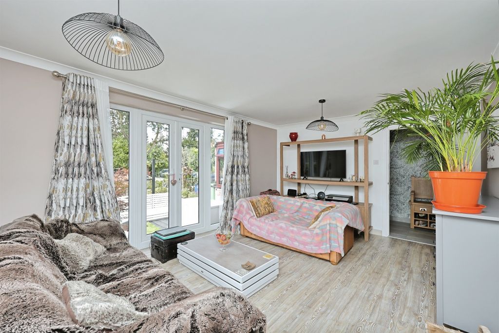 Property photo 3 of 32