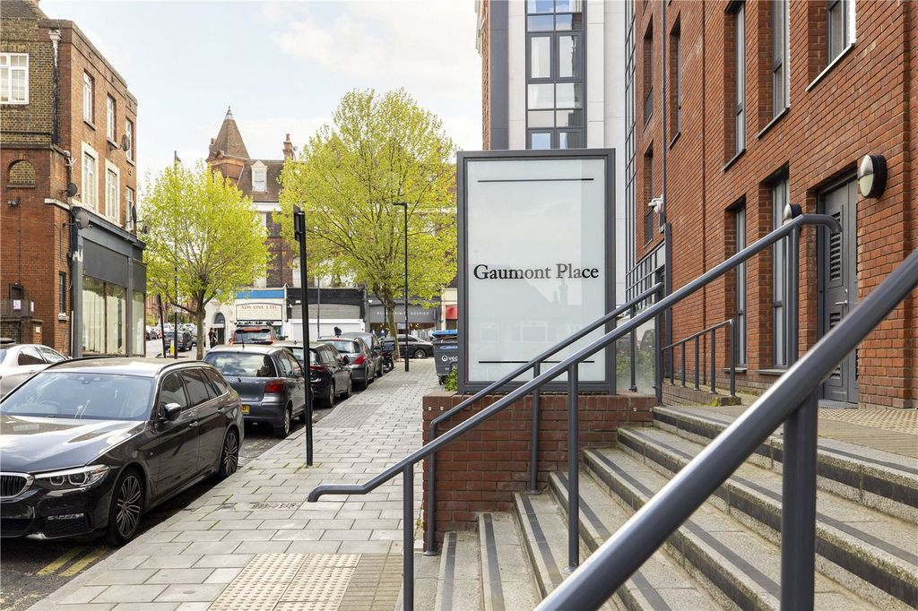 Property photo 2 of 22 Exterior Detail