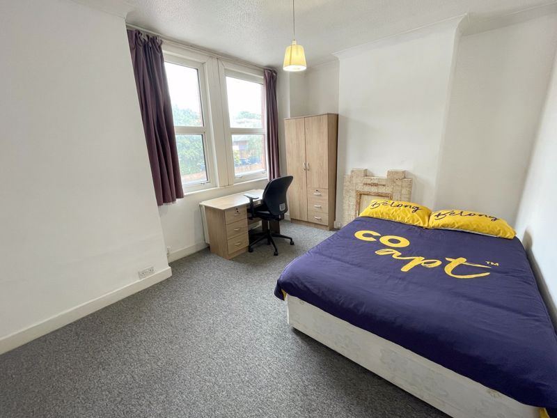 Property photo 3 of 10 Photo 12