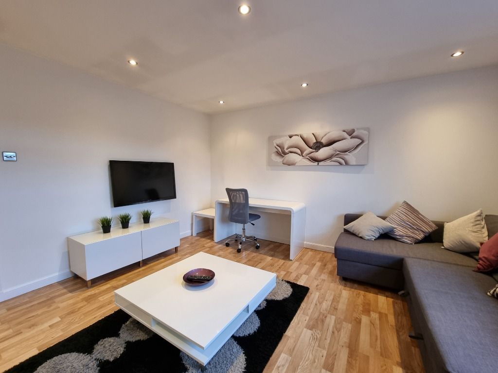 Property photo 2 of 8