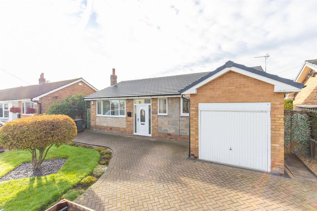 Property photo 1 of 18 Front External