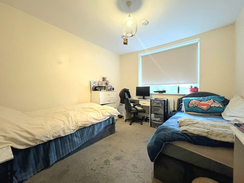 Property photo 3 of 9 7