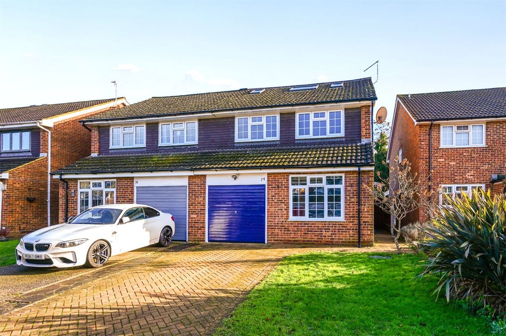 Property photo 2 of 16 Picture No. 13