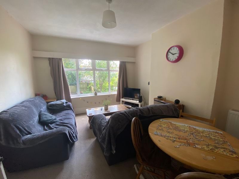 Property photo 1 of 7 Photo 9