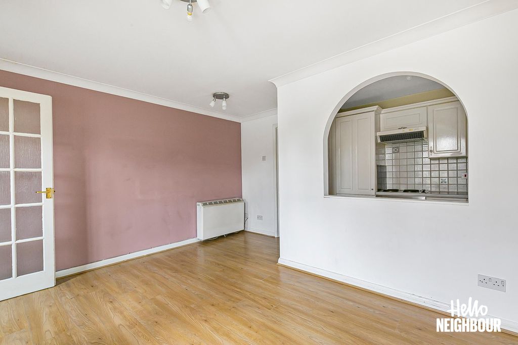 Property photo 3 of 13 Photo 2