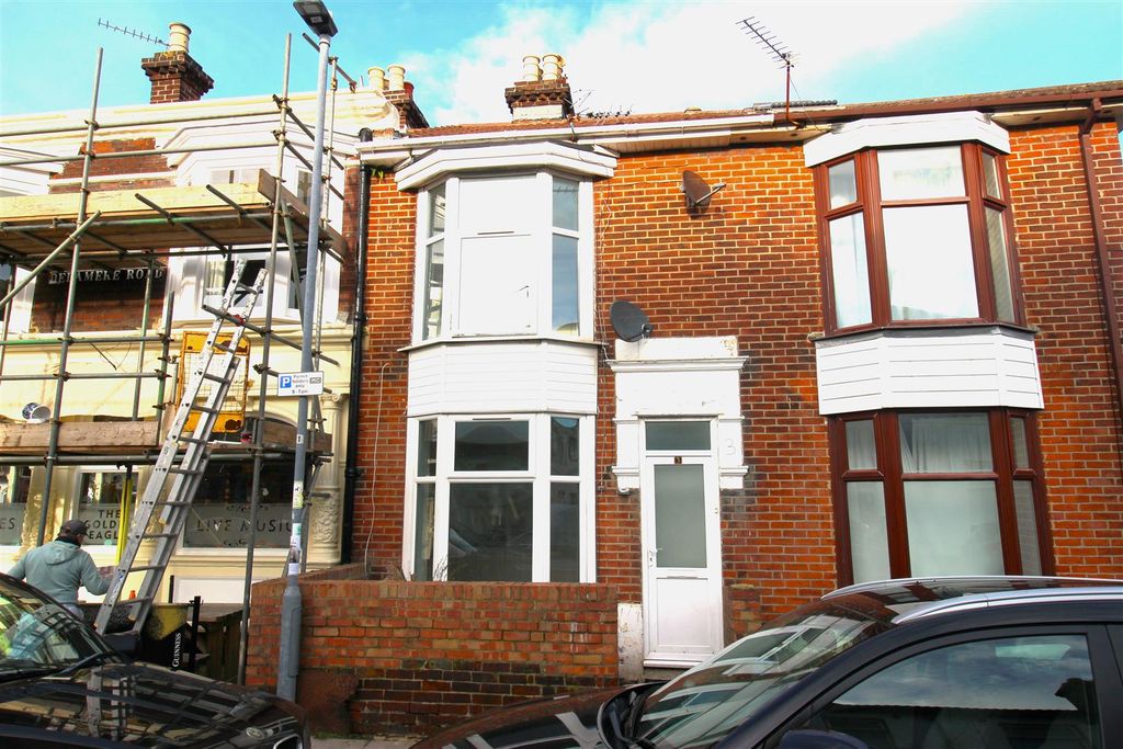 Property photo 1 of 9