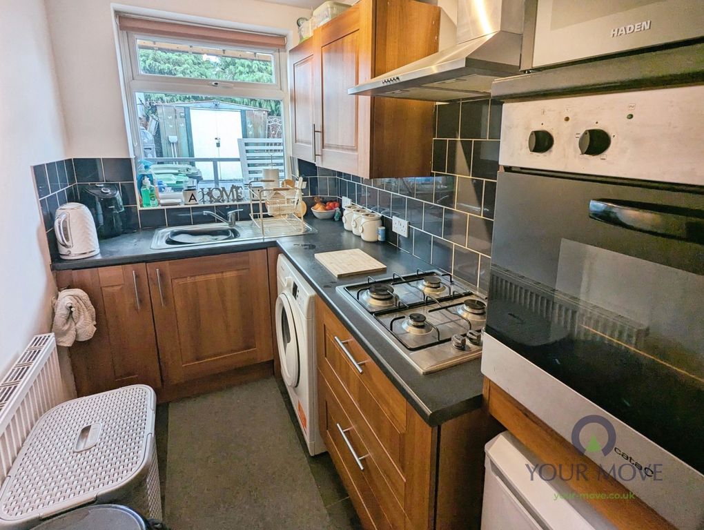 Property photo 2 of 13 Kitchen