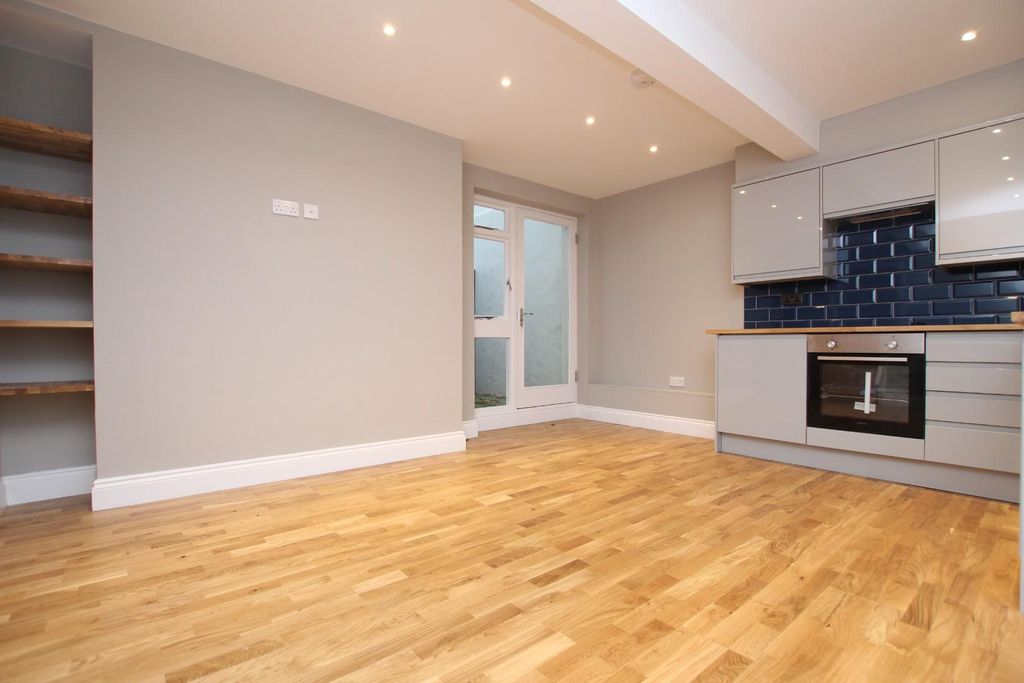 Property photo 2 of 13 Img_0200.Jpg