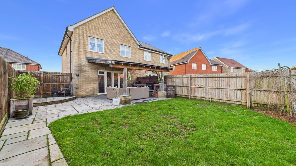 Property photo 3 of 12