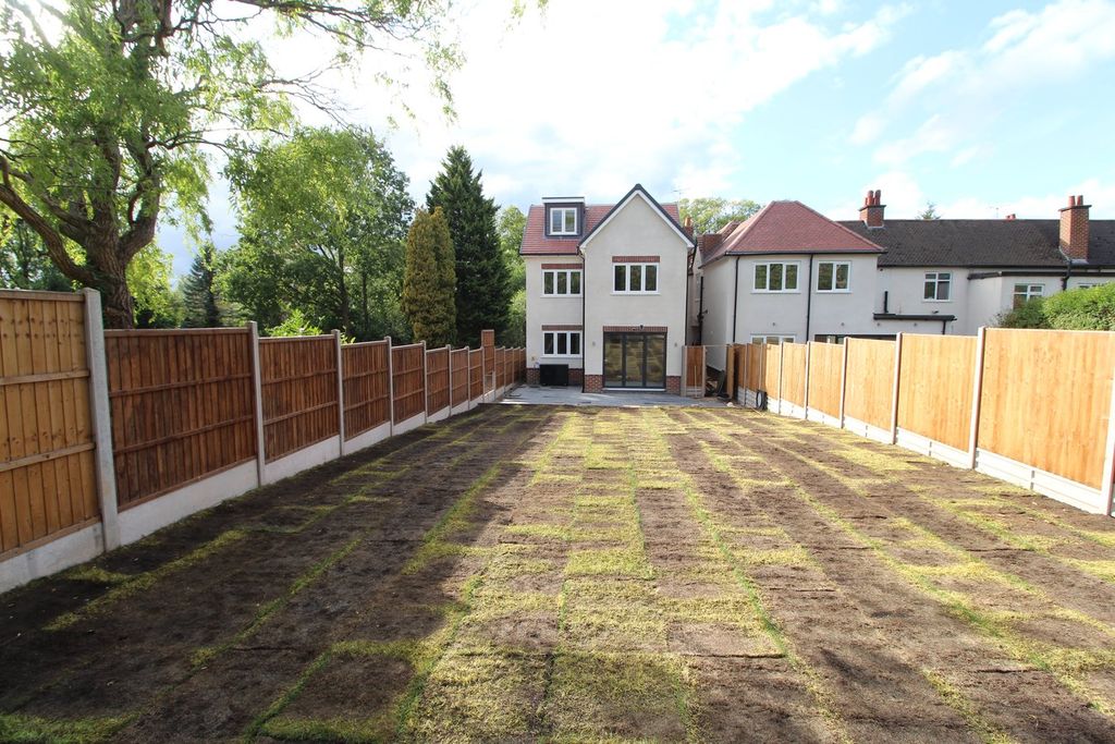 Property photo 2 of 20
