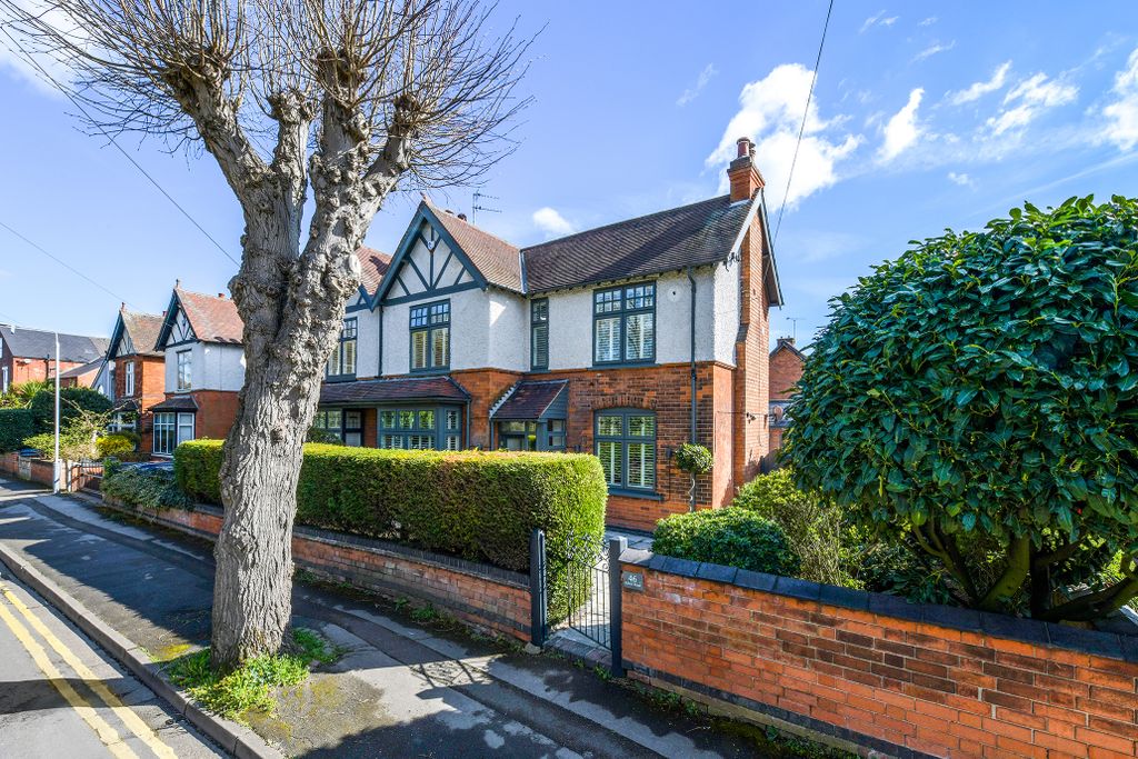 Property photo 1 of 19