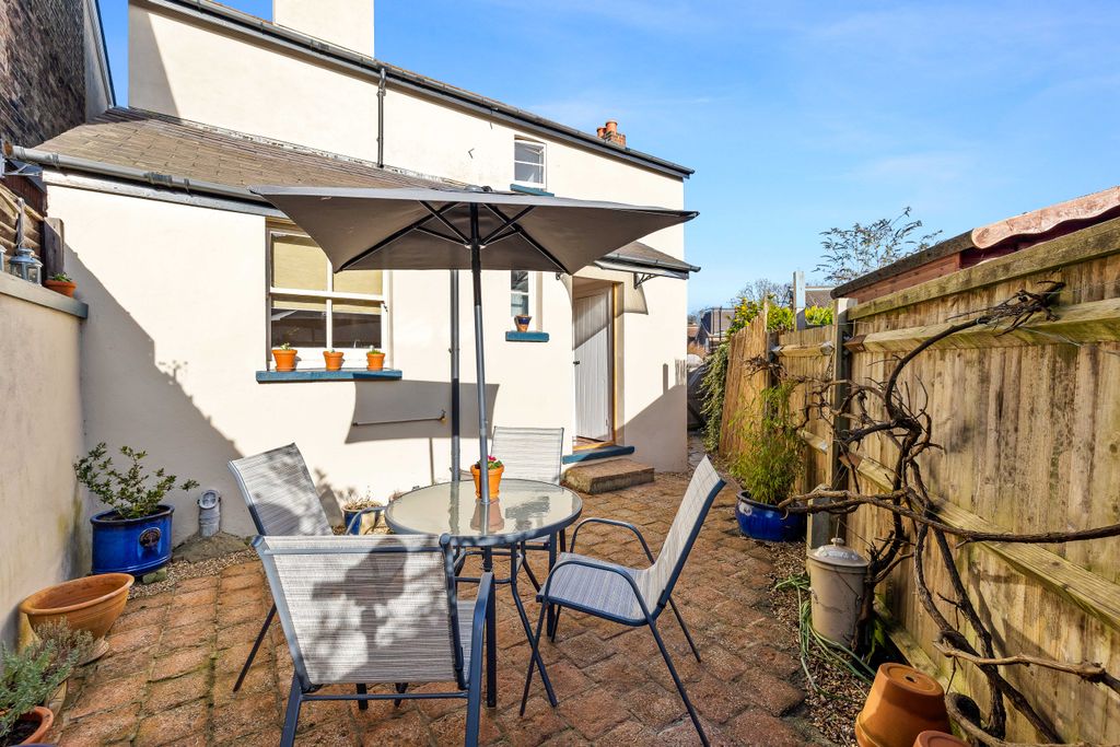 Property photo 2 of 18 Images1-17.Jpg